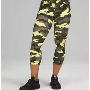 Lululemon NWT Swift speed HR crop